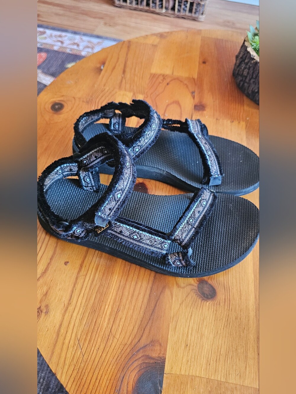 Teva Sandals Size 6.5